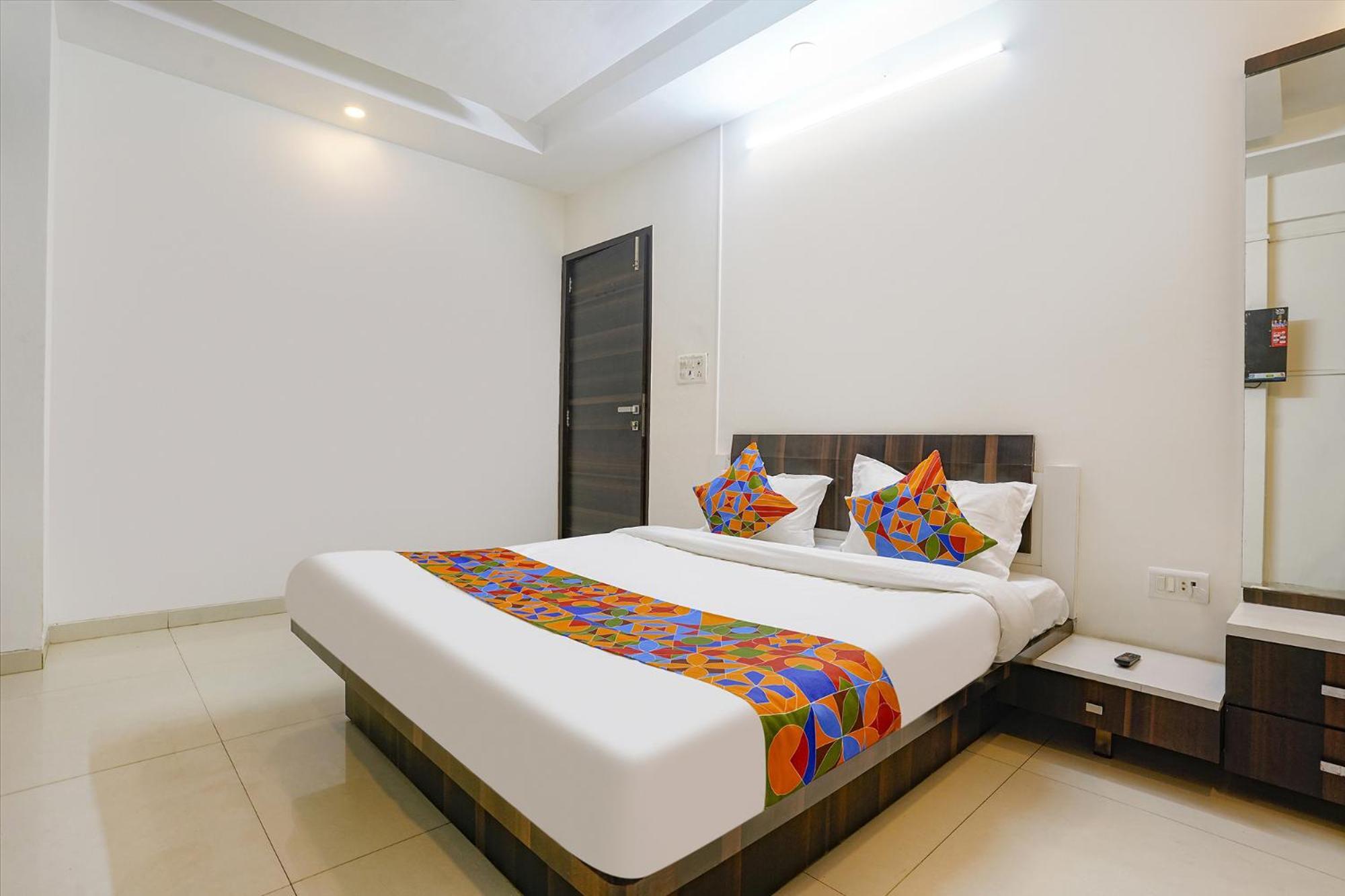 Fabhotel Shree Balaji Apartment Mumbai Exteriör bild