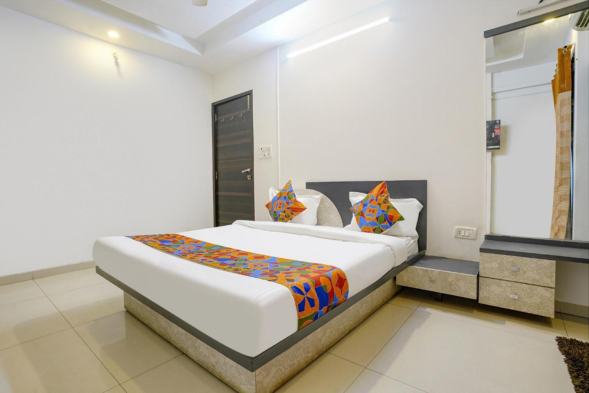 Fabhotel Shree Balaji Apartment Mumbai Exteriör bild